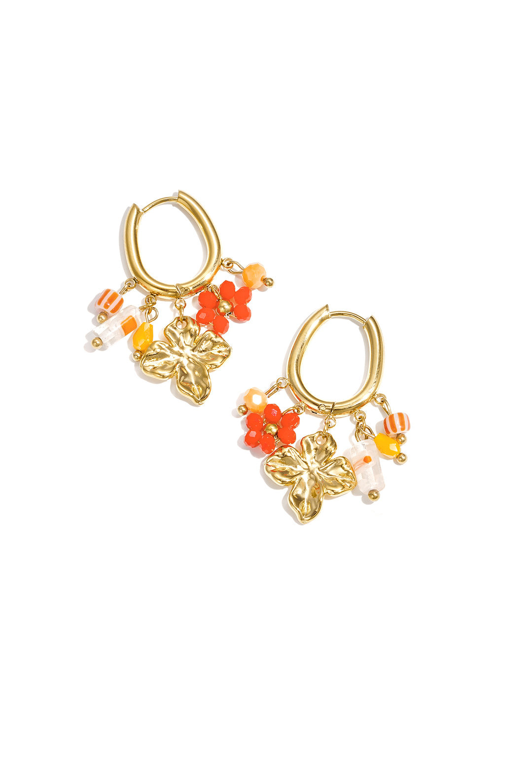Goudkleurige kralen oorbellen met kristal en glasdetails