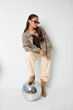 de cowgirl & dol op luipaardprint jeans