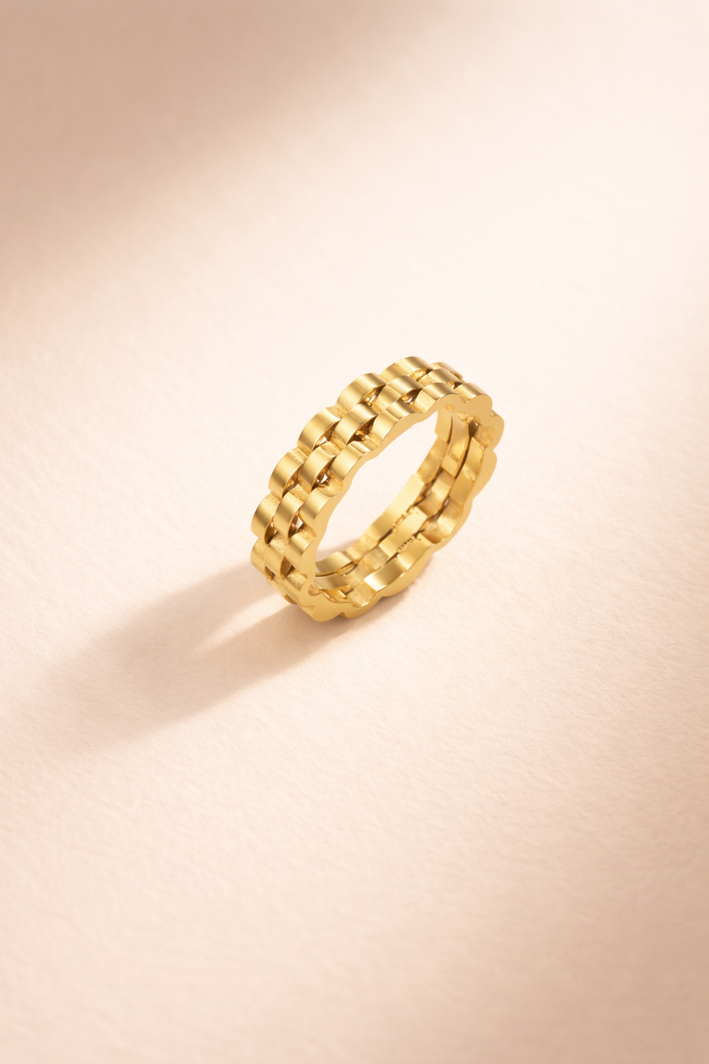 Claire | Minimalist Link Ring