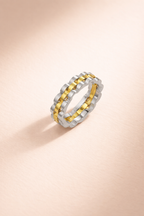 Claire | Minimalist Link Ring