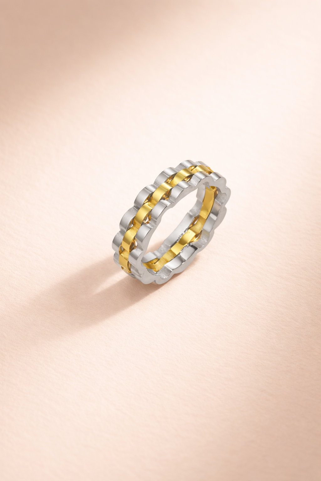 Claire | Minimalist Link Ring