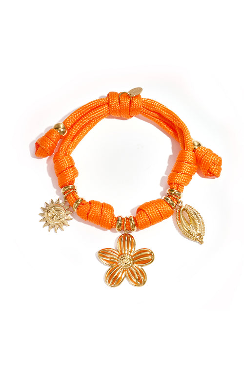 Touw armband met knoopjes en variërende charms